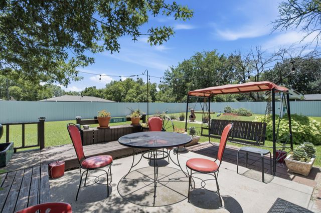 206 E North Street, Aubrey, TX 76227