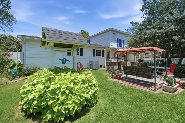 206 E North Street, Aubrey, TX 76227