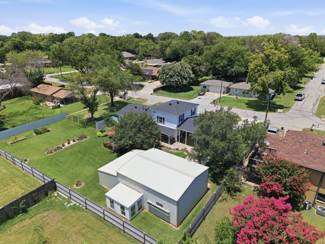 206 E North Street, Aubrey, TX 76227