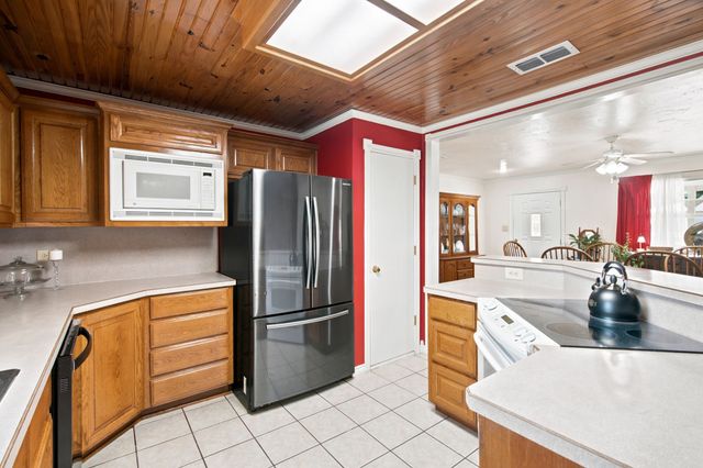206 E North Street, Aubrey, TX 76227