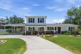 206 E North Street, Aubrey, TX 76227