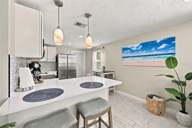 1004 67TH AVENUE W, Bradenton, FL 34207