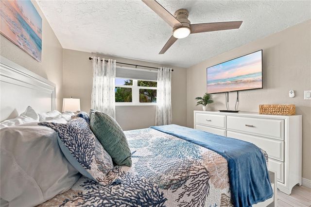 1004 67TH AVENUE W, Bradenton, FL 34207