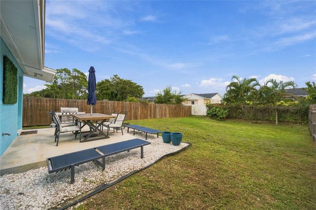 1004 67TH AVENUE W, Bradenton, FL 34207