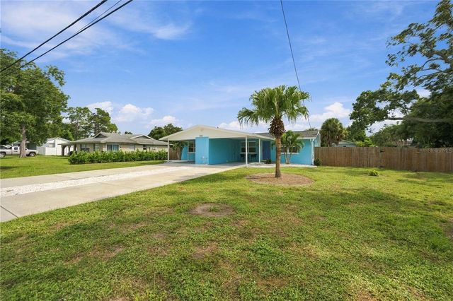 1004 67TH AVENUE W, Bradenton, FL 34207