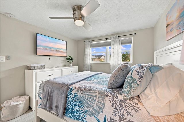 1004 67TH AVENUE W, Bradenton, FL 34207