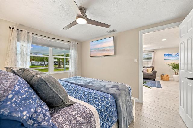 1004 67TH AVENUE W, Bradenton, FL 34207