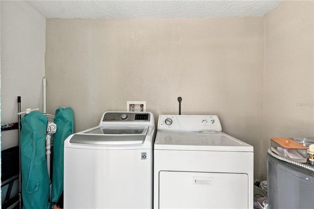 1004 67TH AVENUE W, Bradenton, FL 34207