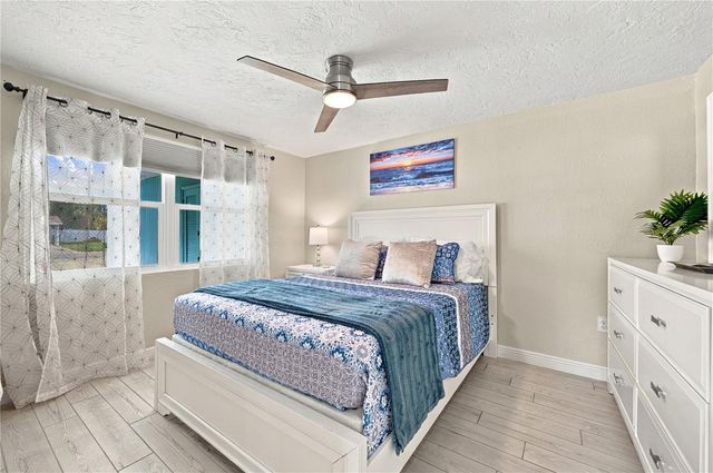 1004 67TH AVENUE W, Bradenton, FL 34207
