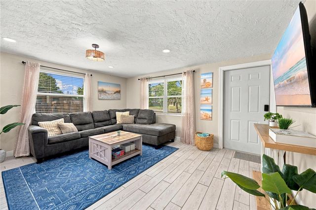 1004 67TH AVENUE W, Bradenton, FL 34207
