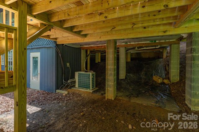 366 Cabin Hollow Drive, Marshall, NC 28753