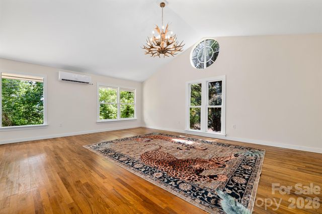 366 Cabin Hollow Drive, Marshall, NC 28753