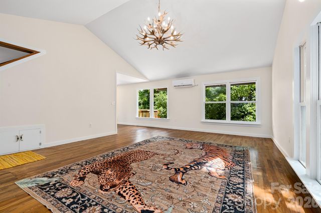 366 Cabin Hollow Drive, Marshall, NC 28753