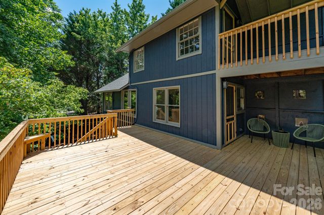 366 Cabin Hollow Drive, Marshall, NC 28753