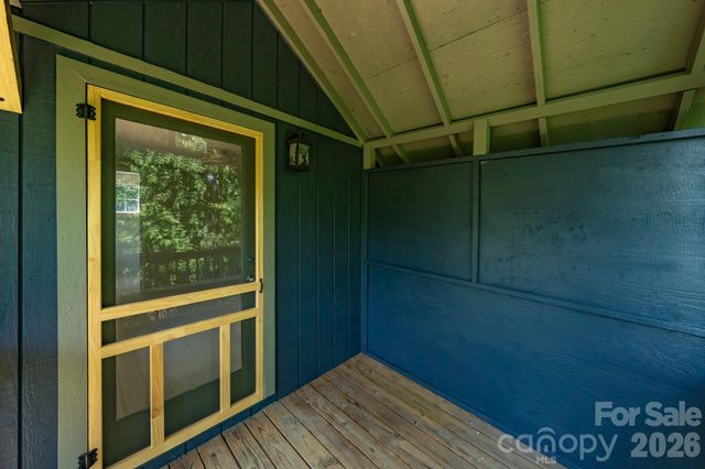366 Cabin Hollow Drive, Marshall, NC 28753