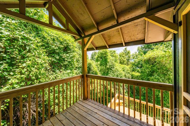366 Cabin Hollow Drive, Marshall, NC 28753