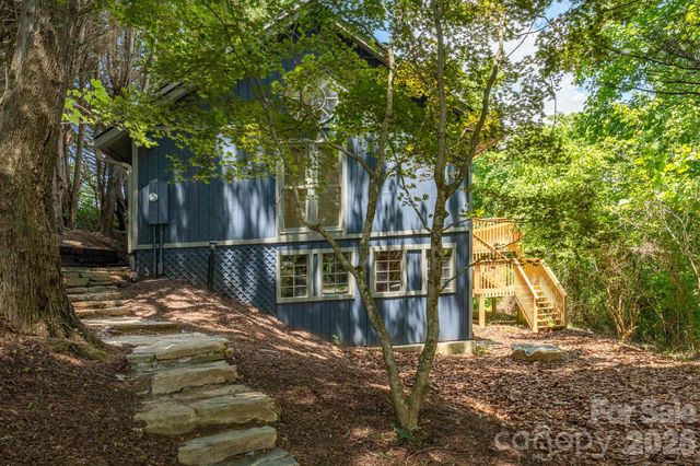366 Cabin Hollow Drive, Marshall, NC 28753
