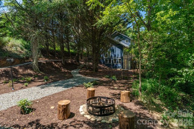 366 Cabin Hollow Drive, Marshall, NC 28753