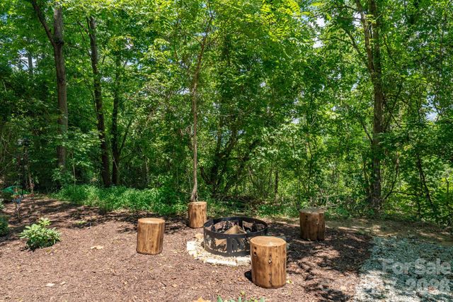 366 Cabin Hollow Drive, Marshall, NC 28753