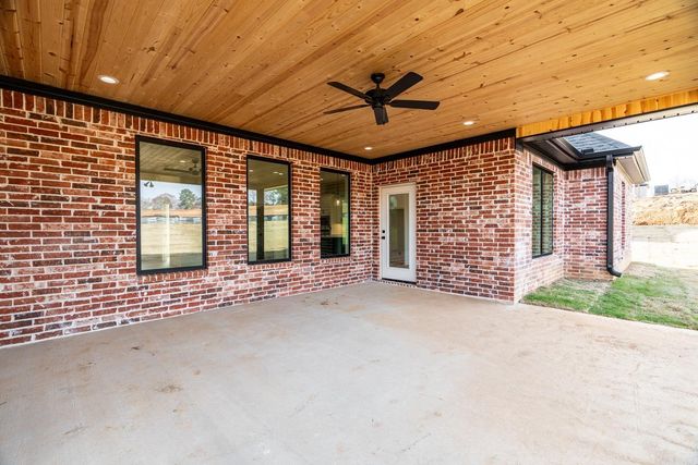 123 Harmony Village Drive, Haskell, AR 72015