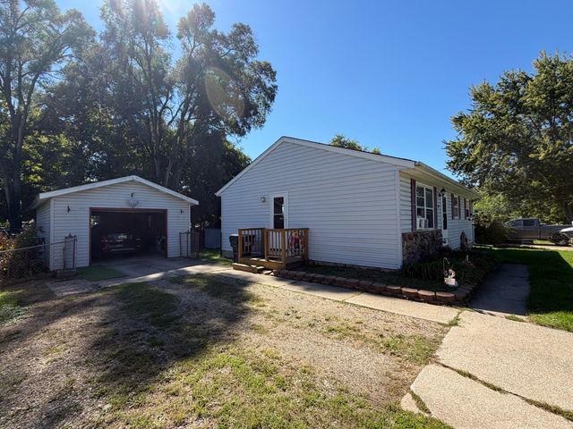 5618 Lantana Avenue, Kalamazoo, MI 49048