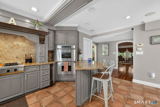 390 Three Mile Road, Glastonbury, CT 06033