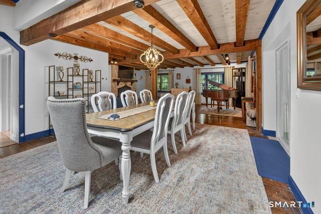 390 Three Mile Road, Glastonbury, CT 06033