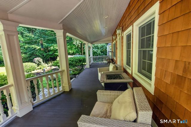 390 Three Mile Road, Glastonbury, CT 06033