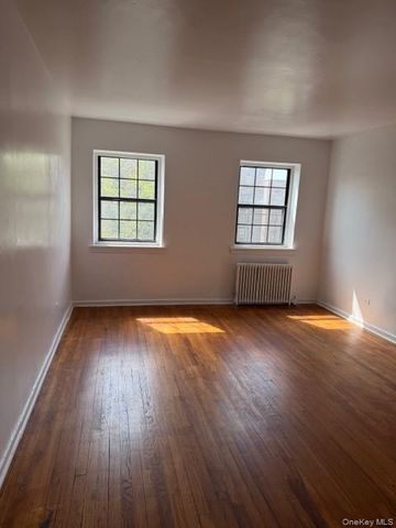 144-15 78th Road 3A, Flushing, NY 11367