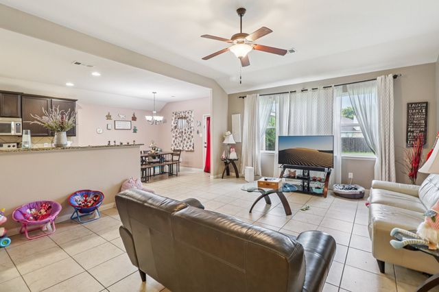 209 Brook Court, Red Oak, TX 75154