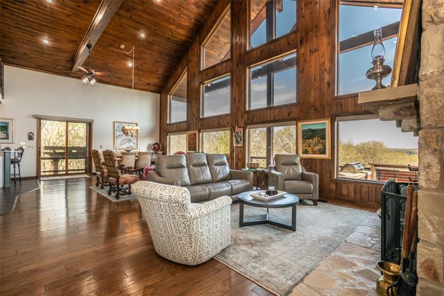 229 Southside Drive, Gainesville, TX 76240