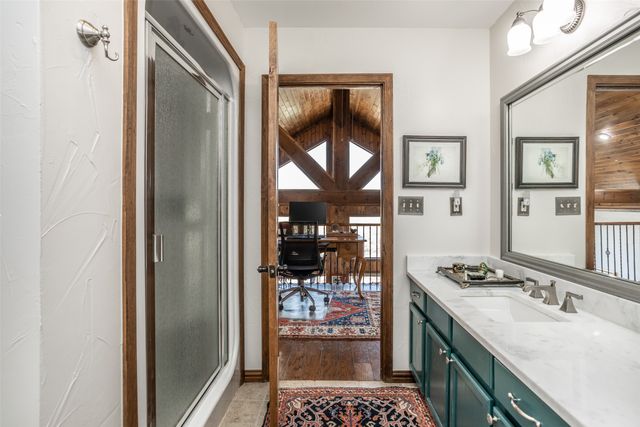 229 Southside Drive, Gainesville, TX 76240