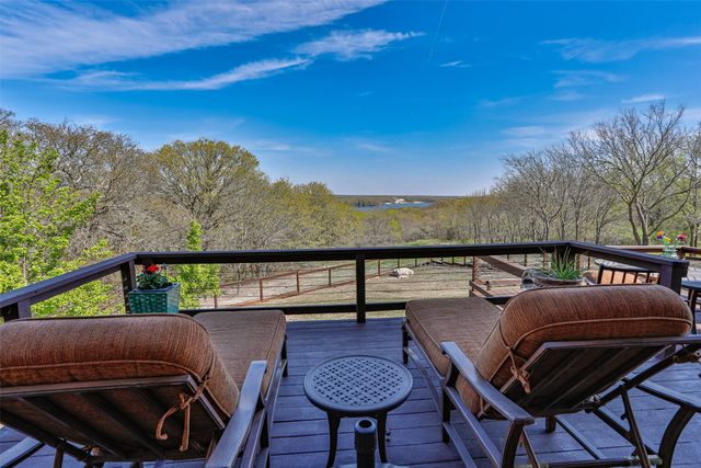 229 Southside Drive, Gainesville, TX 76240