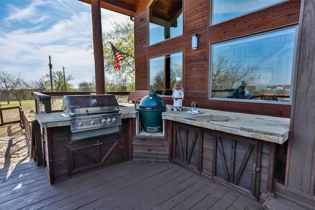 229 Southside Drive, Gainesville, TX 76240