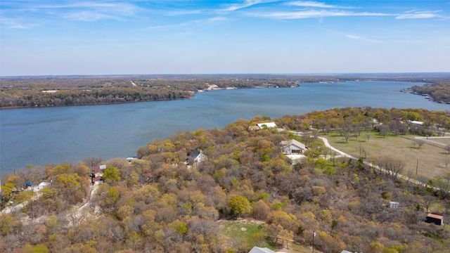 229 Southside Drive, Gainesville, TX 76240