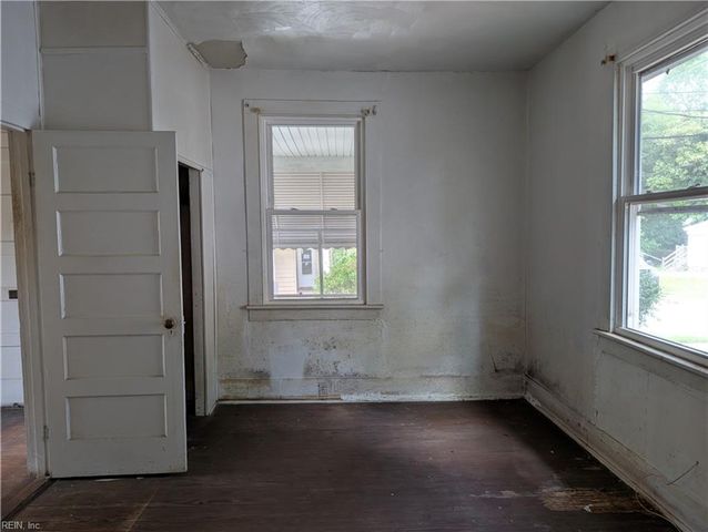126 Church ST, Suffolk, VA 23434