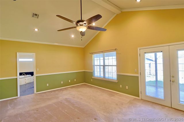 1002 W Knisley Avenue, Checotah, OK 74426