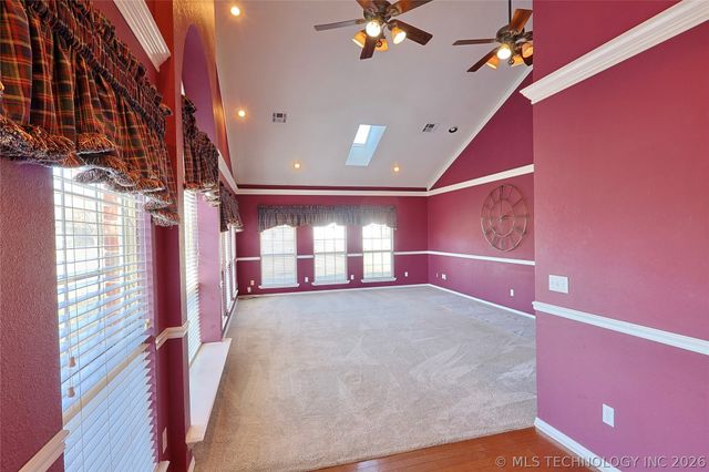 1002 W Knisley Avenue, Checotah, OK 74426