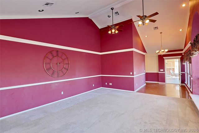 1002 W Knisley Avenue, Checotah, OK 74426