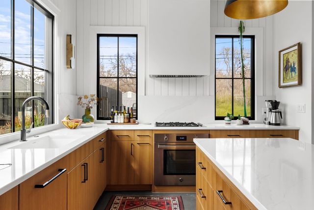 1409 32nd Street E, Austin, TX 78722