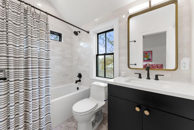 1409 32nd Street E, Austin, TX 78722