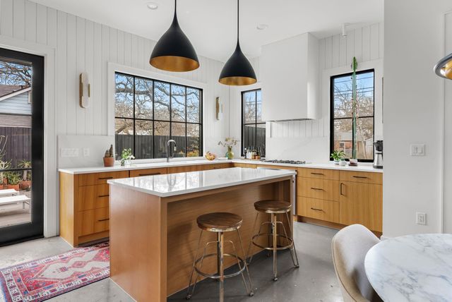 1409 32nd Street E, Austin, TX 78722