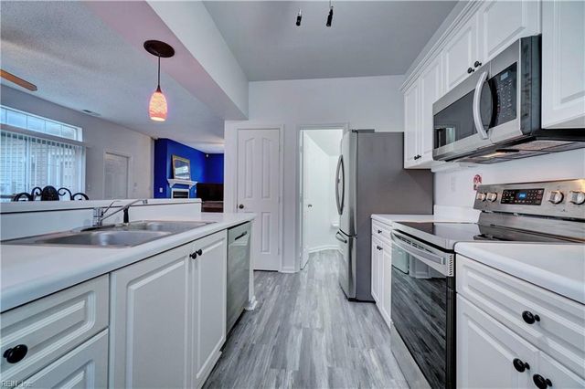 4477 Brinker DR, Virginia Beach, VA 23462