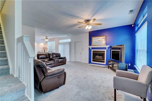 4477 Brinker DR, Virginia Beach, VA 23462