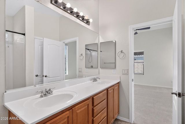 2877 E CRESCENT Way, Gilbert, AZ 85298