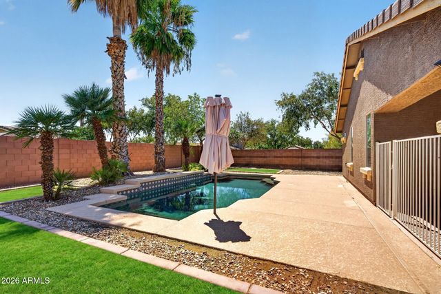 2877 E CRESCENT Way, Gilbert, AZ 85298