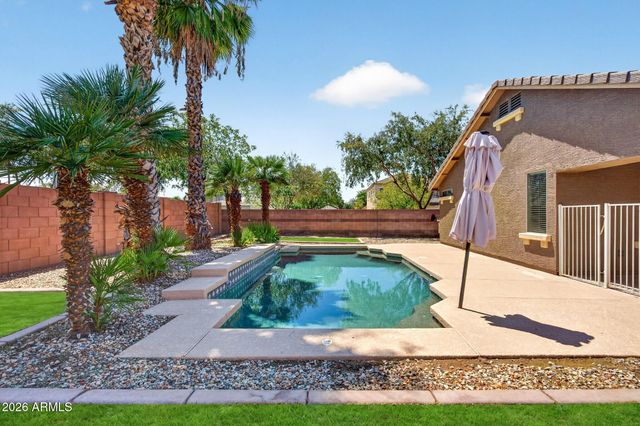 2877 E CRESCENT Way, Gilbert, AZ 85298
