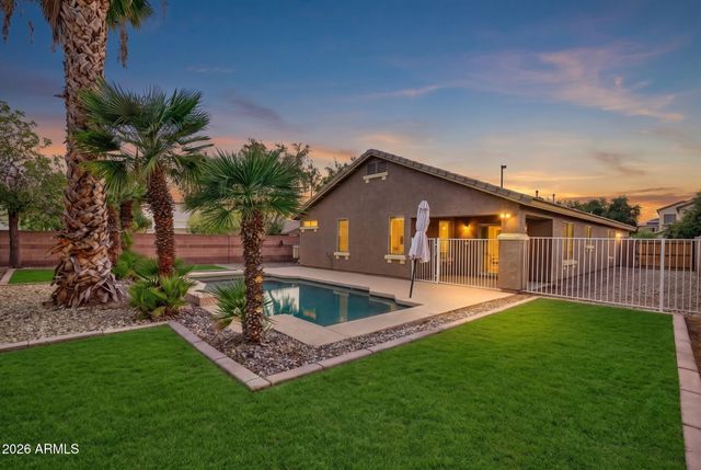 2877 E CRESCENT Way, Gilbert, AZ 85298