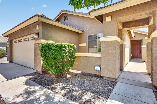 2877 E CRESCENT Way, Gilbert, AZ 85298