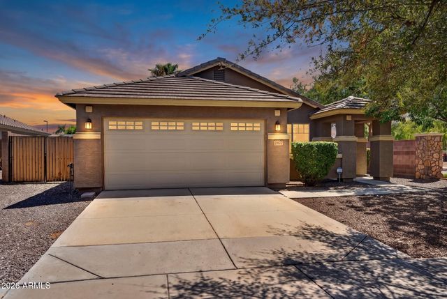 2877 E CRESCENT Way, Gilbert, AZ 85298